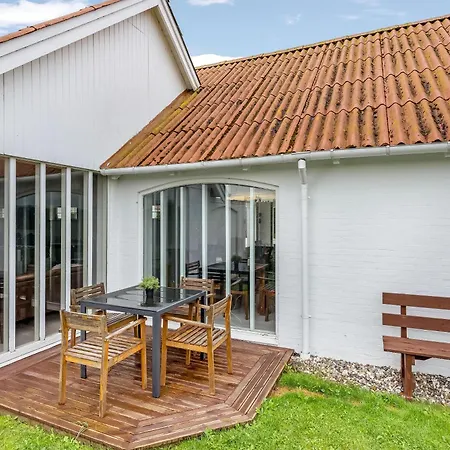 For 10 Guests, 160 M², In Beautiful Surroundings Feriehus *