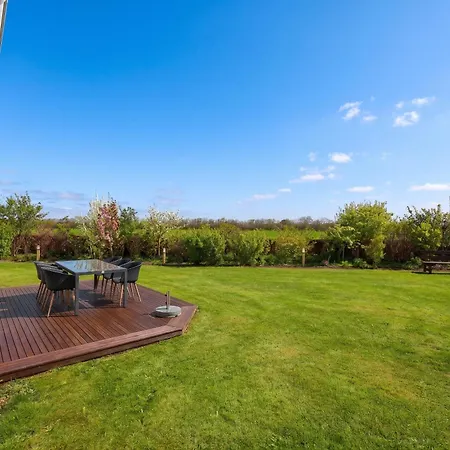 For 10 Guests, 160 M², In Beautiful Surroundings Hébergement de vacances Løkken